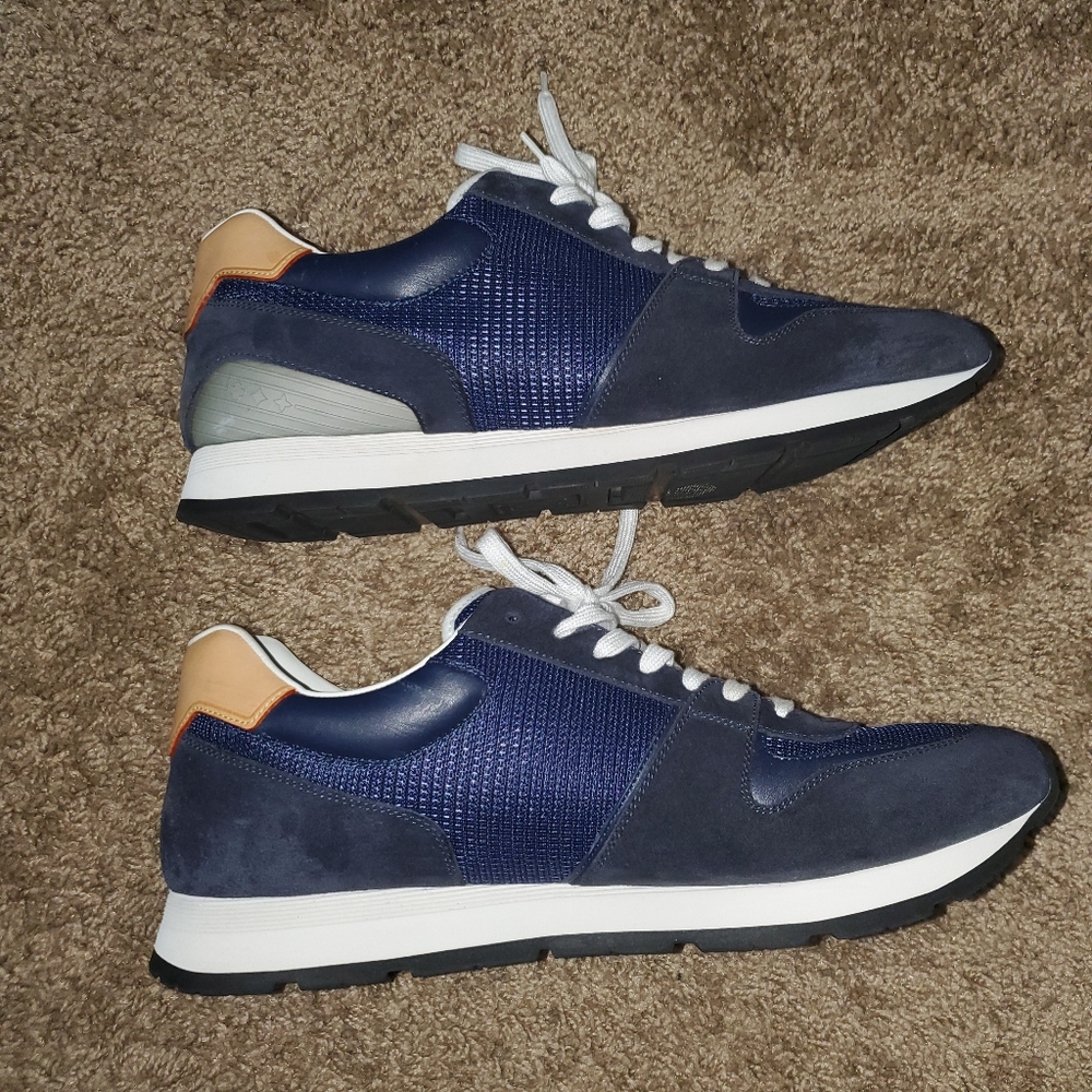 Mens authentic designer sneakers